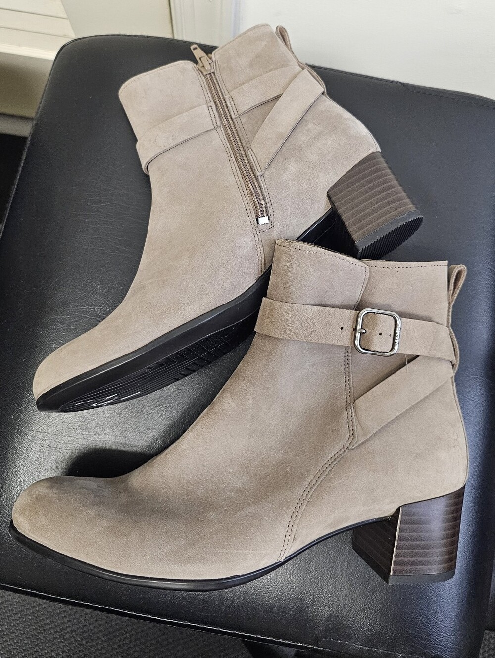 New ECCO Dress Classic 35MM Buckle Ankle Boot (Women's) - Taupe Sizr 9-9.5